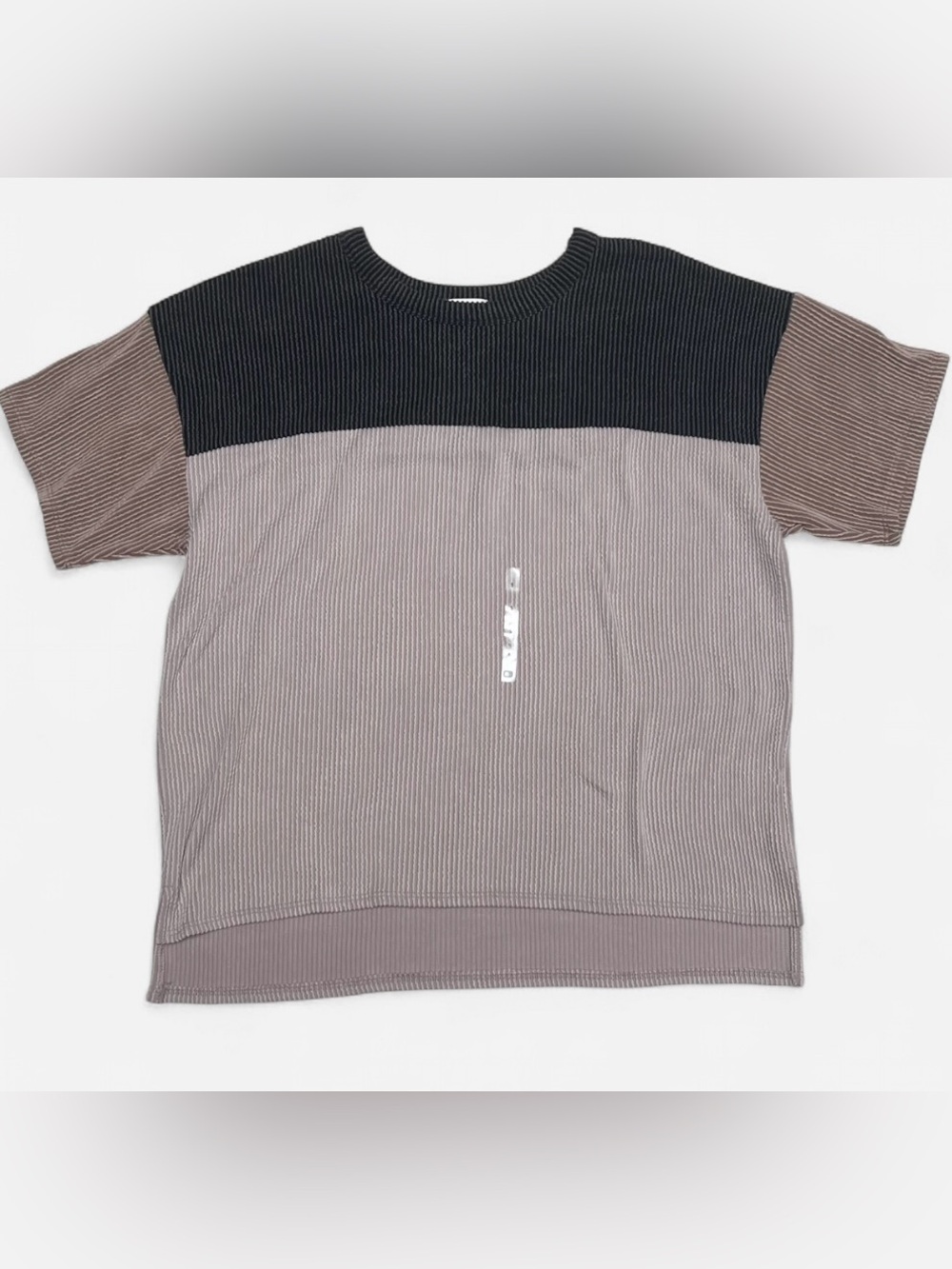 BKE Black and Taupe Ribbed Colorblock Short Sleeve Top